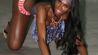 Ebony shemale Rayanne Campbell stripping 
